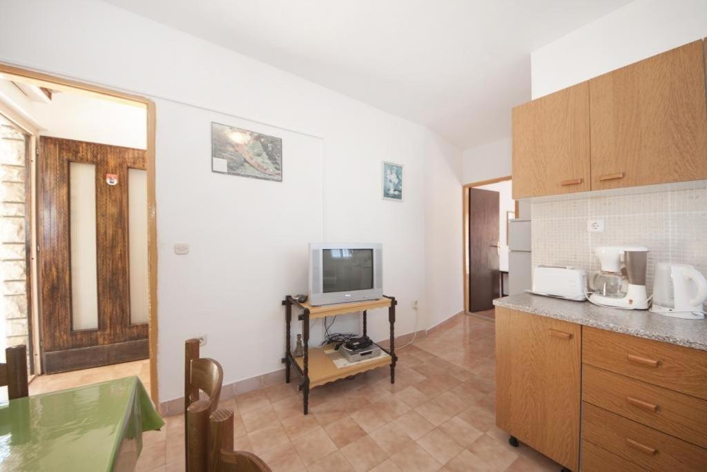 Apartments Mira Splitska Exterior photo